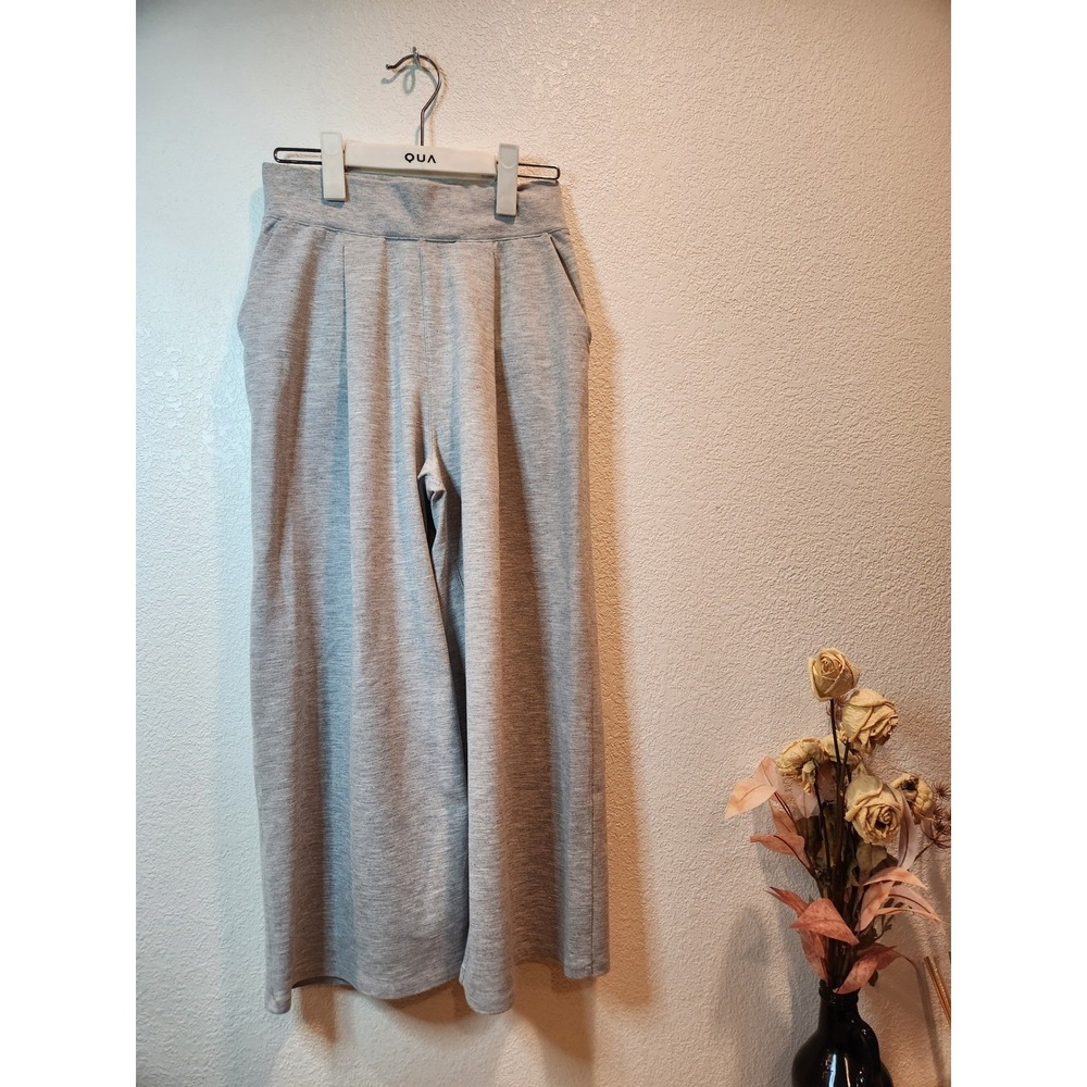 Lululemon Women's Wide Leg Cropped Pants Gray Size 4 Soft‎ Lounge Yoga
